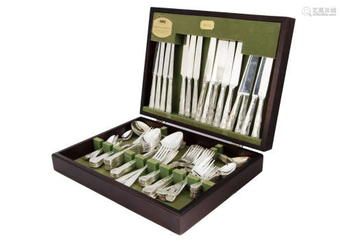 A modern canteen of cutlery by Viners, the Kings Royale pattern with eight place setting and in box