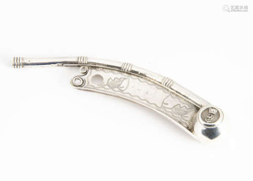 A Victorian silver boson~s whistle by Yapp & Woodward, 11cm