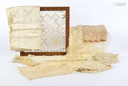 A collection of 19th & 20th Century crochet and lacework, including doilies, napkins, borders and