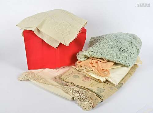 A large quantity of 20th Century linen and fabric, including tablecloths, placemats, napkins and