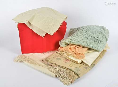 A large quantity of 20th Century linen and fabric, including tablecloths, placemats, napkins and