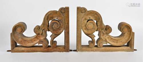 Two pairs of late 19th Century scroll brackets, 40cm x 35cm x 6.5cm (4)