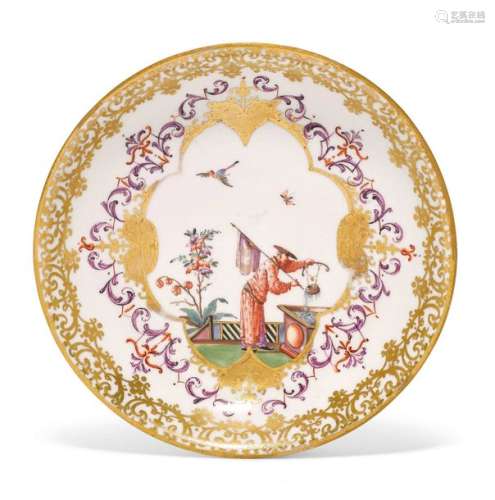SAUCER WITH CHINOISERIE DECORATION, Meissen, ca. 1…