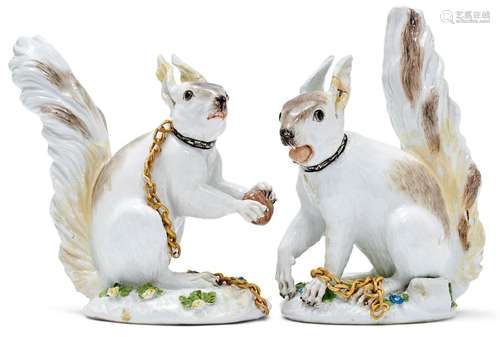 PAIR OF SQUIRRELS, Meissen, ca. 1750. Matching pai…