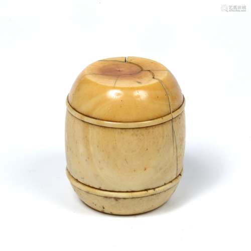 Barrel style incense box and cover Chinese, 17th/18th Century, late Ming the ovoid body with