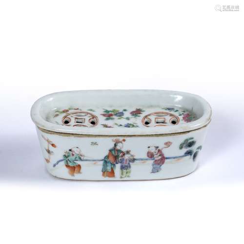 Famille rose decorated box Chinese, 19th Century decorated to the sides depicting children and