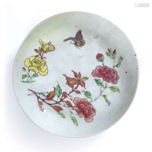 Famille rose shallow saucer shaped dish Chinese, 19th Century interior decorated with spreading