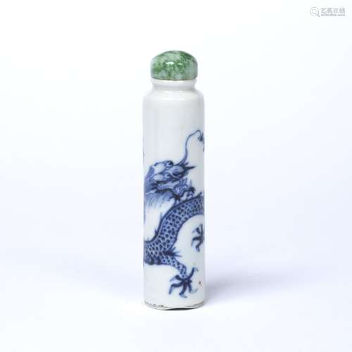 Blue and white decorated bottle Chinese, Daoguang 1821-1850 with a five clawed dragon chasing or