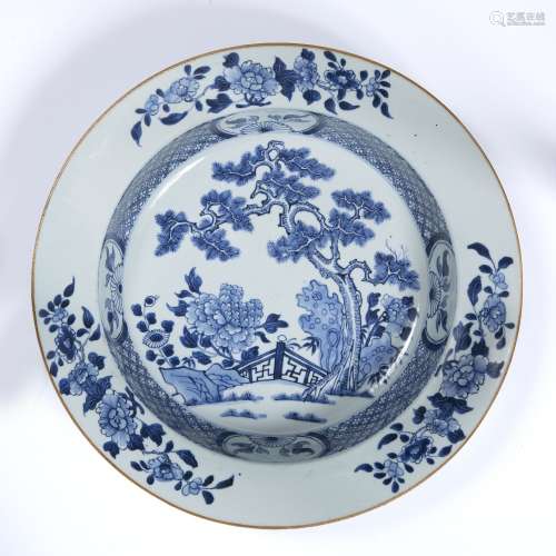 Blue and white porcelain large bowl Chinese, Qianlong period painted with pine tree, fence and