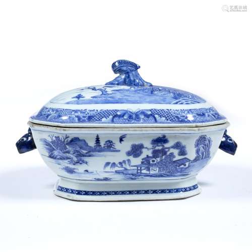 Blue and white porcelain export tureen and cover Chinese, Qianlong period with rabbit head handles