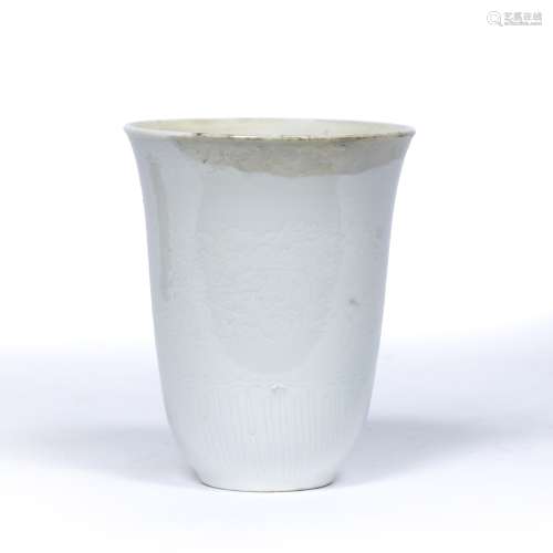 Dehua porcelain beaker Chinese, 18th/19th Century with delicate incised lotus designs, Jiajing