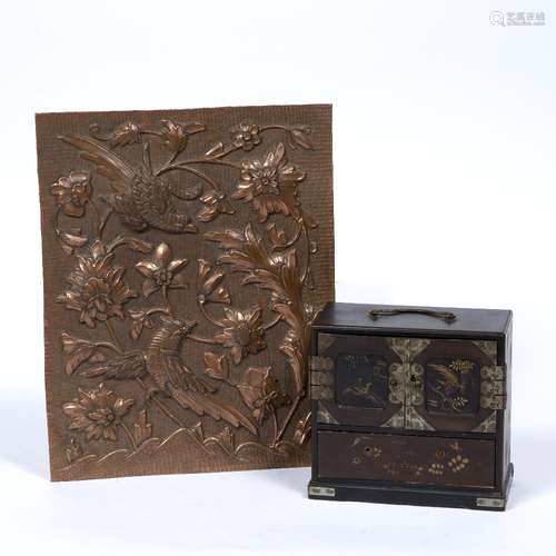 Miniature lacquer cabinet Japanese decorated to the outside depicting flowers and birds 14cm high,