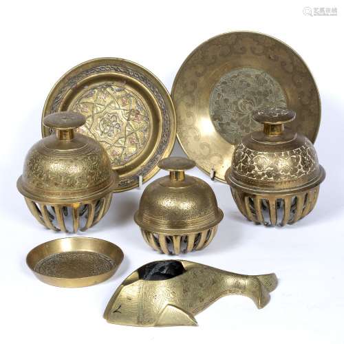Cairoware small dish 14cm three Indian bells and three other pieces