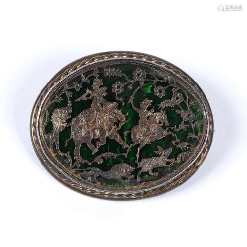 Miniature pendant Indian,19th Century depicting a big game hunting scene in white metal with a green