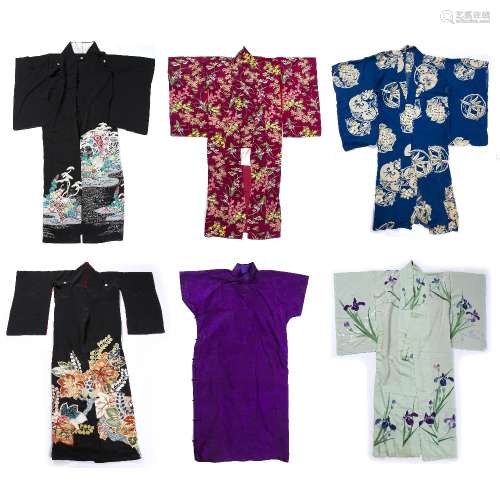 Collection of six kimonos Japanese of varying styles and colours (6)