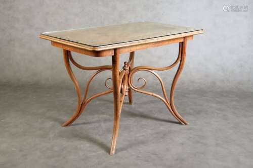 Table Art Nouveau.