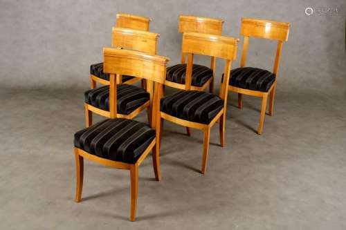 Suite De Six Chaises.