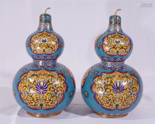 PAIR OF LARGE CHINESE CLOISONNE FL…