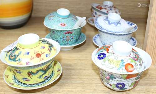 Five Chinese porcelain rice bowls, covers and stands, together with two spoons, second half 20th