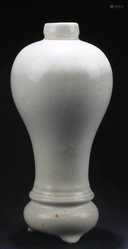 Chinese Ruyao Porcelain Vase