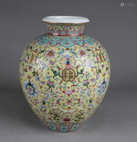 Chinese Fencai Porcelain Vase