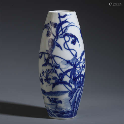 CHINESE BLUE AND WHITE PORCELAIN OLIVE SHAPED VASE