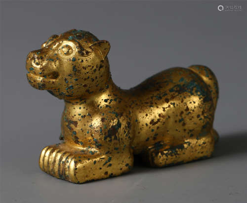 CHINESE GILT BRONZE BEAST SHAPED TABLE ITEM