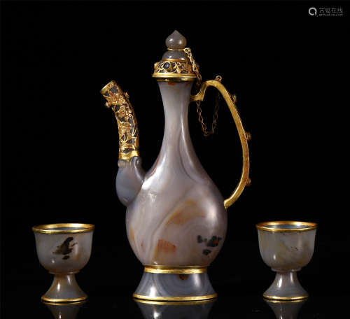 A SET OF CHINESE AGATE CARVED LIBATION CUPS & KETTLE
