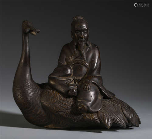 CHINESE BRONZE CARVED IMMORTAL ABOVE THE CRANE TABLE ITEM