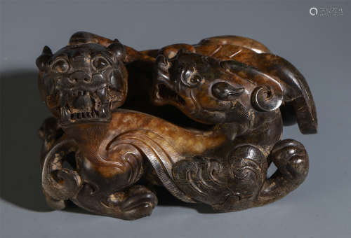 CHINESE JADE CARVED DOUBLE BEAST TABLE ITEM