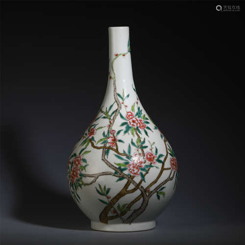 CHINESE PORCELAIN FAMILLE ROSE FLOWER VASE