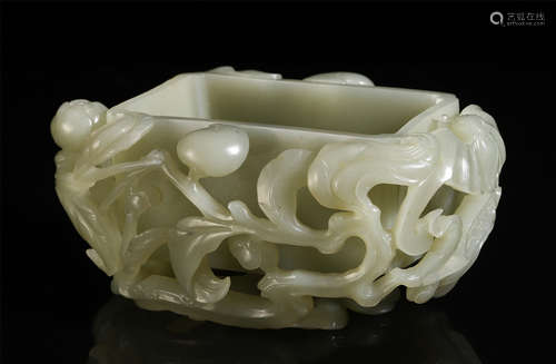 CHINESE JADE CARVED FLOWER BRUSH WASHER