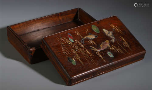 CHINESE ROSEWOOD CARVED GEM STONE INLAID LIDDED BOX