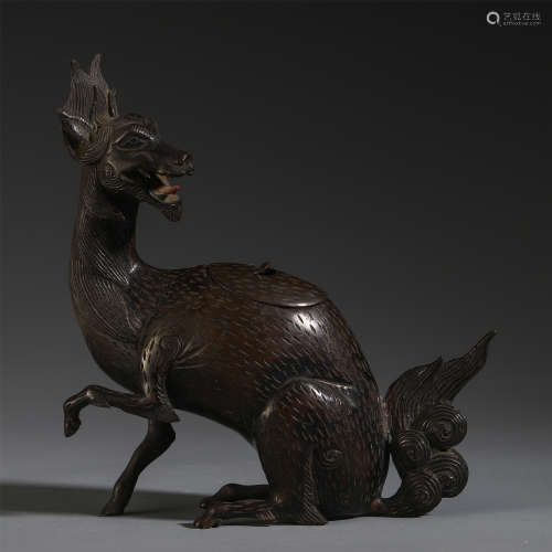 CHINESE BRONZE CARVED BEAST SHAPED CENSER TABLE ITEM