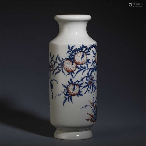 CHINESE BLUE AND WHITE PORCELAIN VASE