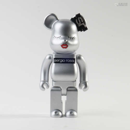 Sergio Rossi × WF Fashion × BE@RBRICK 400%  三方联名澳门展会限定