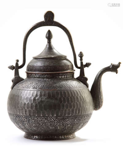 A SAFAVID TINNED COPPER KETTLE, PERSIA, 17TH -18TH CENTURY