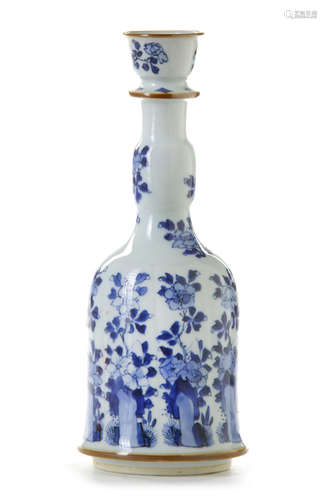 A CHINESE BLUE AND WHITE HOOKAH BASE, CHINA, KANGXI PERIOD (1662-1722)