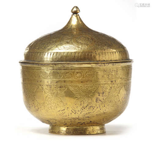 AN OTTOMAN TOMBAK POT WITH COVER, TURKEY, 15TH-16TH CENTURY