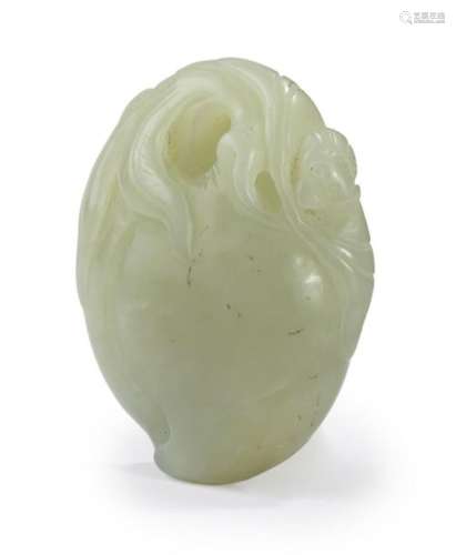 NEPHRITE JADE PENDANT IN IMITATION OF A PEACH AND …