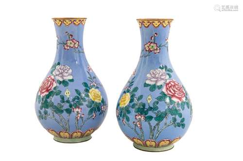 PAIR OF VASES IN ENAMELS ON COPPER OF CANTON \nChin…