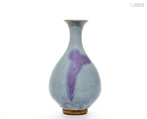 A Fine Chinese Junyao Porcelain Vase