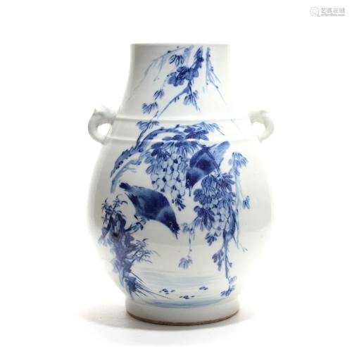 A Large Chinese Blue and White Zun Vase