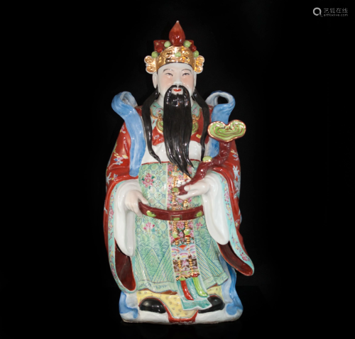 Decorative Chinese Emperor Porcelain Statue