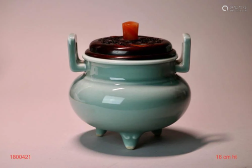 Japanese Celadon Porcelain Censer - Makuzo…