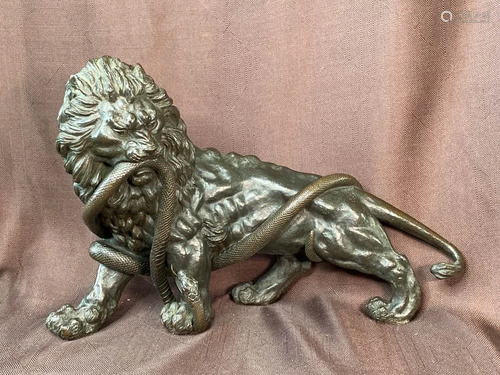 Stunning Japanese Bronze Lion Fighting Snake