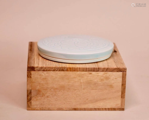 Japanese Celadon Porcelain Inkstone Box - W…