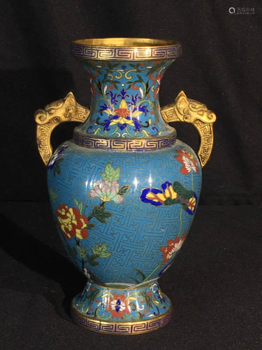 Chinese 18th cen Cloisonne Vase with Handle