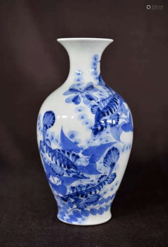 Japanese Korasha Blue White Porcelain Vase …