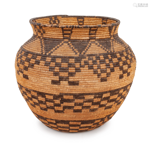 Apache Basketry Olla and Tray (olla) heigh…